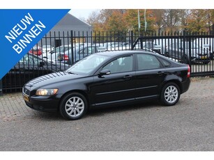 Volvo S40 2.4 Momentum, dealer onderhouden!