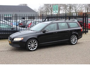 Volvo V70 2.5T Momentum LEES TEKST! Aut, Leer, Trekhaak!