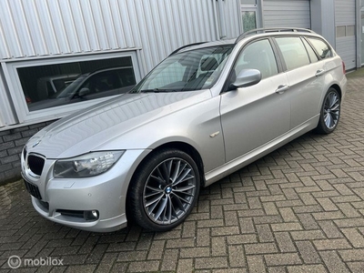 BMW 3-serie Touring 318i High Executive