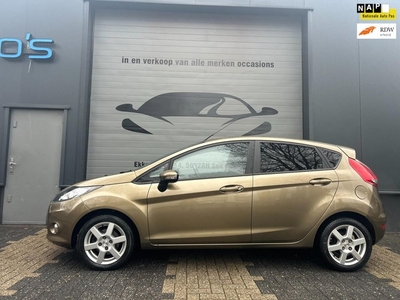 Ford FIESTA 1.25 titanium nieuwe banden 2011 nieuwe apk