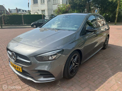 Mercedes B-klasse 220 4MATIC Premium AMG line