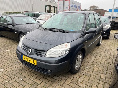 Renault Scénic 1.6-16V Dynamique Comfort