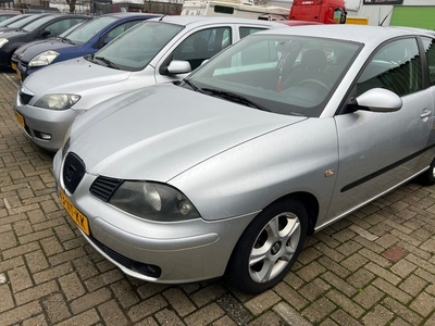 Seat Ibiza 1.4-16V Stella