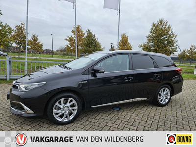 Toyota Auris 1.8 Hybrid / NAVI / PDC / CAMERA / PANO