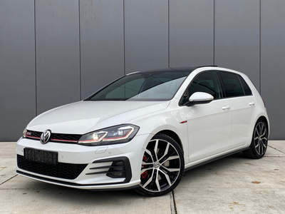 Volkswagen Golf 2.0 TSI GTI Performance / Panoramadak / Dynaudio / 19