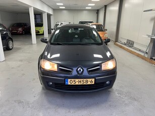 Renault Mégane Grand Tour 2.0-16V Business Line