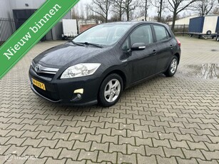 Toyota Auris 1.8 Full Hybrid Business