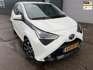 Toyota Aygo 1.0 VVT-i x-play Camera Airco Carplay LM