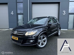 Volkswagen Tiguan 2.0 TSI Sport R-line 4Motion Trekhaak Pano