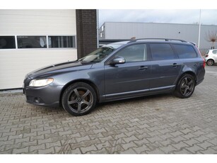 Volvo V70 2.5T Momentum Navigatie, Leder