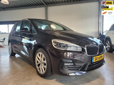 BMW 2-SERIE Gran Tourer 220i 192 Pk ! High Executive, Leder, Navigatie en PDC !