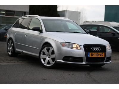 Audi AUDI S4 QUATTRO 4.2 V8