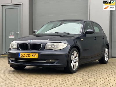 BMW 1-serie 116i Business Line * Navigatiescherm Climate