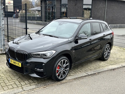 BMW X1 sDrive20i High Exe M Sport (bj 2021, automaat)