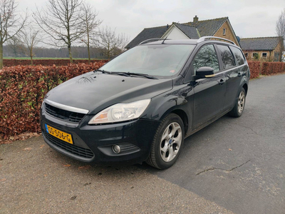 Ford FOCUS Wagon 1.6 Comfort AIRCO BJ 2011