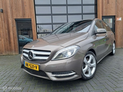 MERCEDES B-KLASSE B 180 SPORT XENON NAVIGATIE TREKHAAK