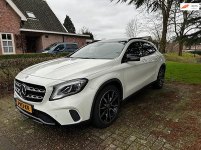 Mercedes-Benz GLA-klasse 200 Aut! Panodak! Trkhk!