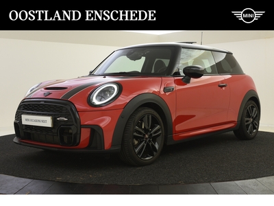 MINI MINI Hatchback Cooper S JCW Automaat | Panoramadak | Achteruitrijcamera | JCW Sportstoelen | Harman-Kardon | Park Assistant / LED | Comfort Access