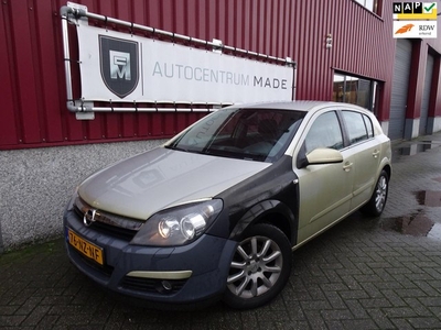 Opel Astra 1.6 Cosmo // Clima // Leder // Navi