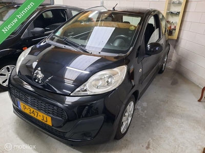 Peugeot 107 1.0 Access Accent Goed rijdende auto/nette staat