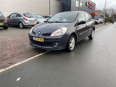 Renault Clio 1.2-16V Business Line / Airco / Elek ramen