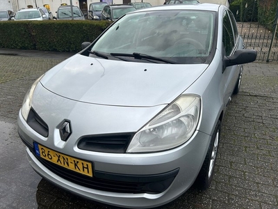 Renault Clio 1.2-16V Business Line