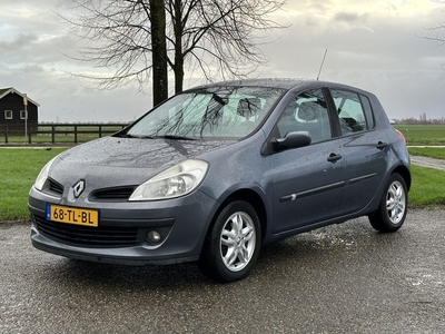 Renault Clio 1.4-16V Dynamique * Airco * 5Drs * SALE! *