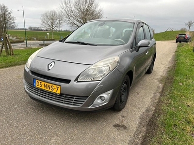 Renault Grand Scénic 2.0 Privilege leer Xenon Winter Zomer