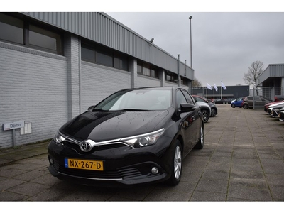 Toyota Auris 1.2T Trend Panorama dak Trekhaak Navigatie