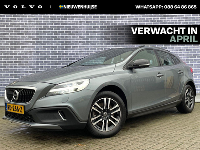 Volvo V40 Cross Country 2.0 T3 Nordic+ | Trekhaak | Camera | Standkachel | Parkeersensoren | Stoelverwarming | Panoramadak | Cruise |