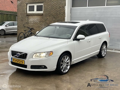 Volvo V70 2.4 D5 automaat+ leer + opendak + stoelverwarming