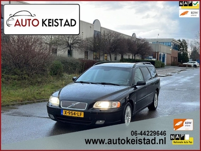 Volvo V70 2.5T Momentum AUTOMAAT LEDER/XENON/MEMORY!