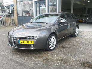 Alfa Romeo 159 Sportwagon 3.2 JTS Automaat nieuwe kettingen en garantie