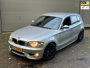 BMW 1-serie 116i High Executive / M-PAKKET / RIJDT SCHEKELT GOED / NIEUWE APK