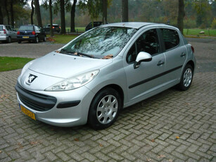 Peugeot 207 mooi en nieuwe apk