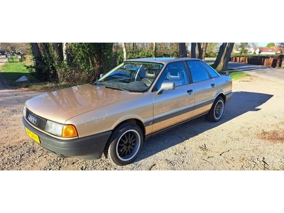 Audi 80 55 KW K6 De luxe 5 bak (bj 1986)