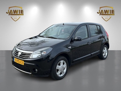 Dacia Sandero 1.2 Blackline (bj 2011)