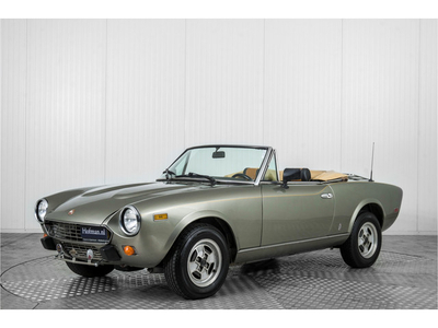 Fiat Spider 2000 .