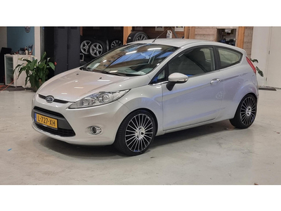 Ford Fiesta 1.6-16V Ghia 17