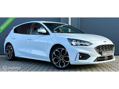 Ford Focus 1.5 EcoBoost ST Line Automaat LED/Navi/ACC/Lane/18