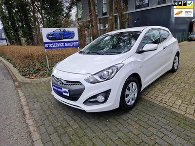 Hyundai I30 1.4 16V White Edition Stuurbekr./ Nwe APK