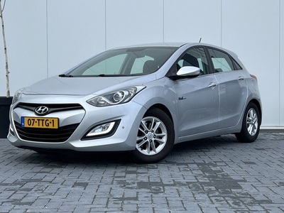 Hyundai i30 1.6 GDI Bns. Ed. Clima | Navi | PDC | Super vol!