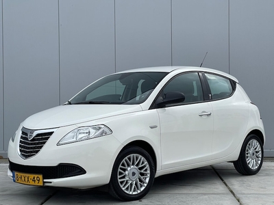 Lancia Ypsilon Benzine