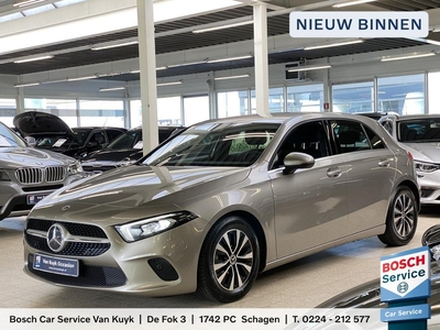 Mercedes-Benz A-klasse 180 Business Solution 136 Pk / Automaat / NL-auto / Digitaal Dashboard / Half-Leder / Led / Apple-Carplay / Navi / Camera / Stoelverwarming / Cruise-Control / ELKTR-Pakket / PDC / LMV 16' / ENZ.