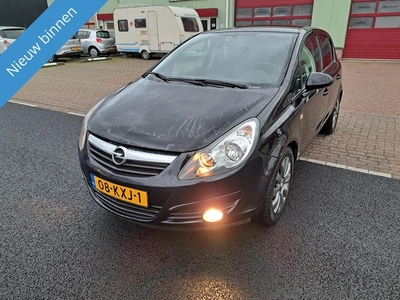 Opel Corsa 1.2-16V '111' Edition GERESERVEERD!!!!!!