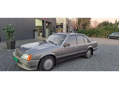 Opel Rekord 1.8 S