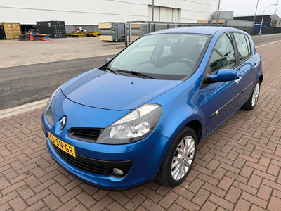 Renault Clio 1.6-16V