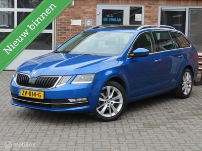 Skoda Octavia Combi 1.5 TSI Business Edition Plus, Panodak, Trekhaak