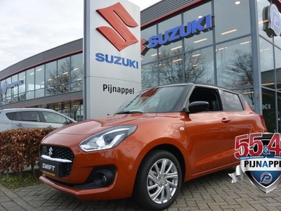 Suzuki Swift 1.2 CVT AUTOMAAT 5-deurs Smart Hybrid Two-tone/Navigatie