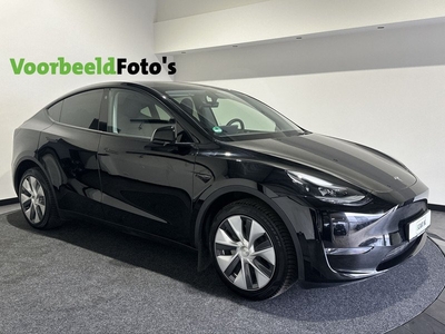 Tesla Model Y Performance 75 kWh Achterbank verwarmd | Panoramadak | Voorstoelen verwarmd | Houtafwerking interieur Let op: Voorbeeldfoto!